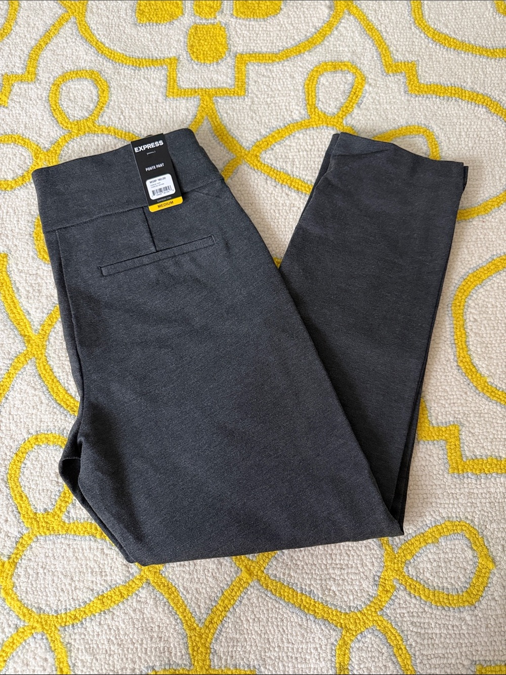 NWT Express Ponte Pant. Sz M